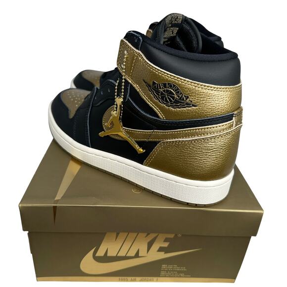 💎✨NEW IN BOX✨💎Air Jordan 1 Retro High OG Black/Gold - Picture 4 of 6